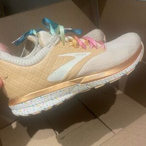 Brooks Shoes Ghost 12 Gold Cream Sneakers With Rainbow Confetti Soles  - Size 8